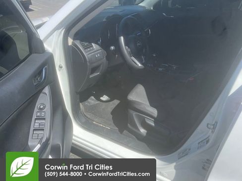 Used 2016 MAZDA CX-5 Sport FWD image 11
