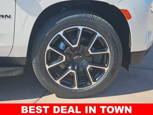 Used 2021 Chevrolet Suburban RST AWD/4WD image 40