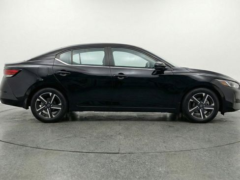 Used 2025 Nissan Sentra SV FWD image 5