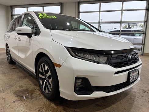 Used 2025 Honda Odyssey EX-L image 4