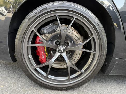 Used 2021 Alfa Romeo Giulia Quadrifoglio image 48