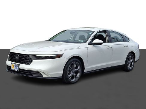 Certified 2024 Honda Accord EX image 3
