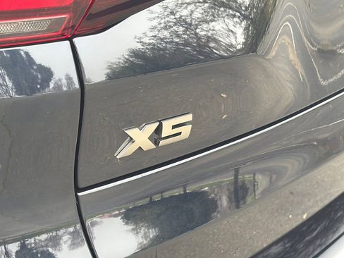 Used 2021 BMW X5 M50i w/ Executive Package image 39