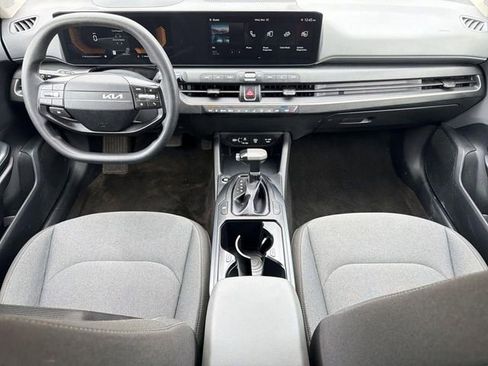 Used 2025 Kia K4 LXS image 19
