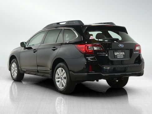 Used 2015 Subaru Outback 2.5i Premium image 3