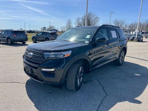 Certified 2024 Ford Explorer XLT w/ Equipment Group 202A image 3