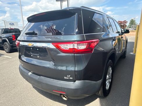 Used 2021 Chevrolet Traverse LT AWD/4WD image 6