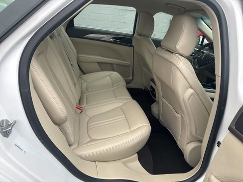 Used 2020 Lincoln MKZ AWD image 19