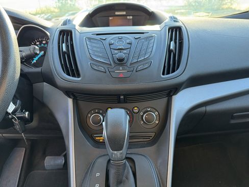 Used 2015 Ford Escape SE image 22