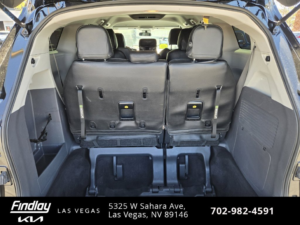 Used 2024 Toyota Sienna LE FWD image 17