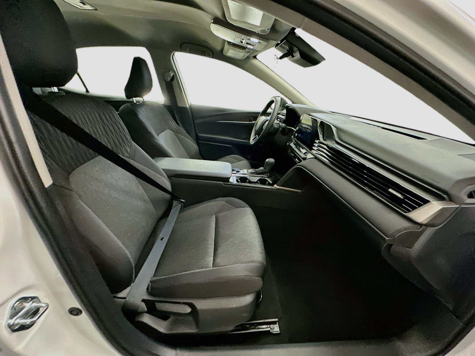 Used 2026 Toyota Camry LE FWD image 31