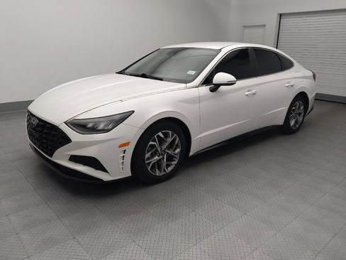 Used 2022 Hyundai Sonata SEL FWD image 2