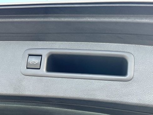 Used 2022 Toyota Highlander XSE image 14