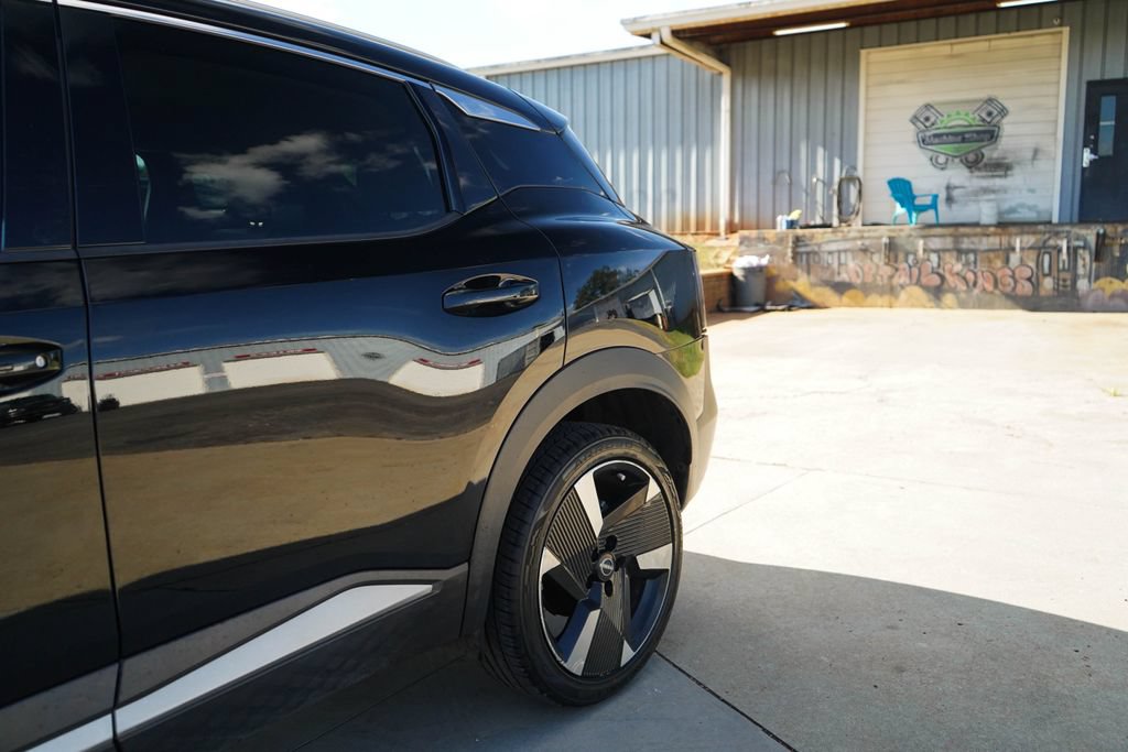Used 2025 Nissan Kicks SR FWD image 21