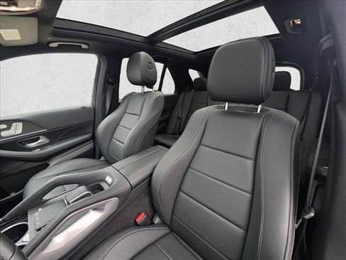 Used 2025 Mercedes-Benz GLE 350 4MATIC image 11