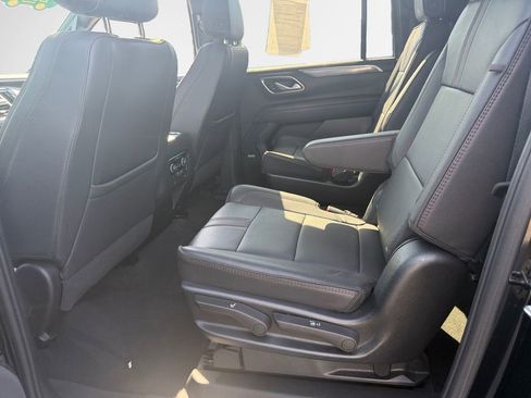 Used 2023 Chevrolet Suburban RST w/ Luxury Package AWD/4WD image 24