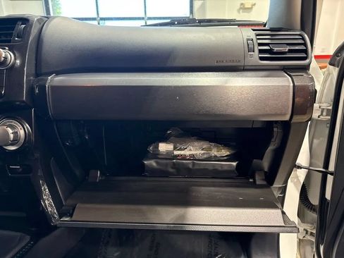 Used 2019 Toyota 4Runner TRD Off-Road AWD/4WD image 97