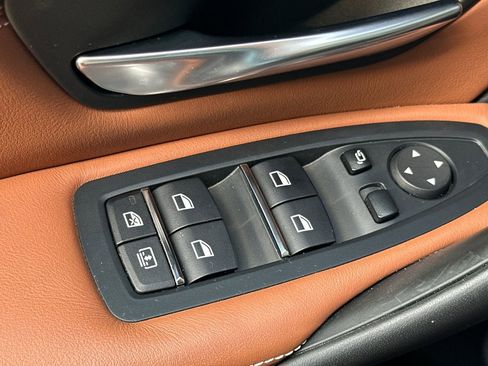 Used 2018 BMW M3 Base image 13