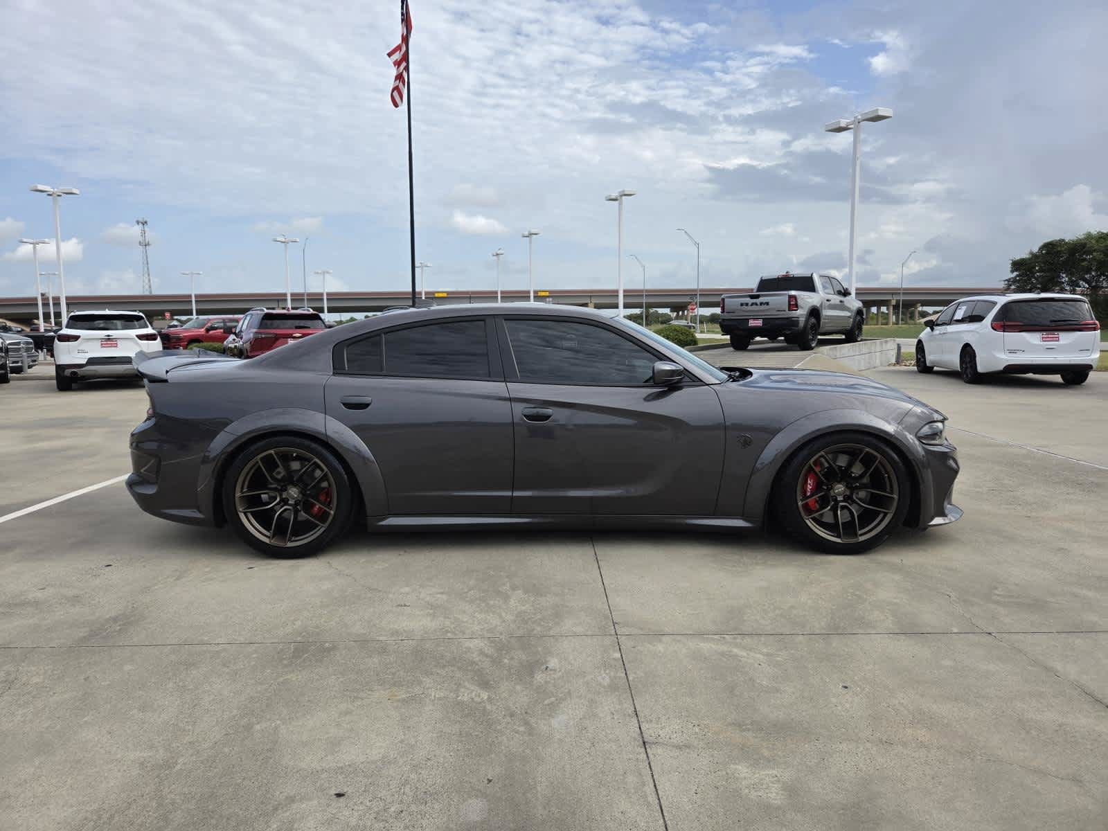 Used 2021 Dodge Charger SRT Hellcat w/ Carbon/Suede Interior Package RWD image 6