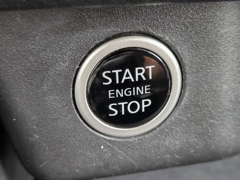 Used 2023 Nissan Rogue SV FWD image 21