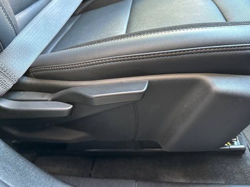Used 2024 Chevrolet Equinox EV LT FWD image 23