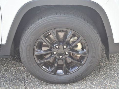 Used 2023 Jeep Cherokee Altitude Lux image 10