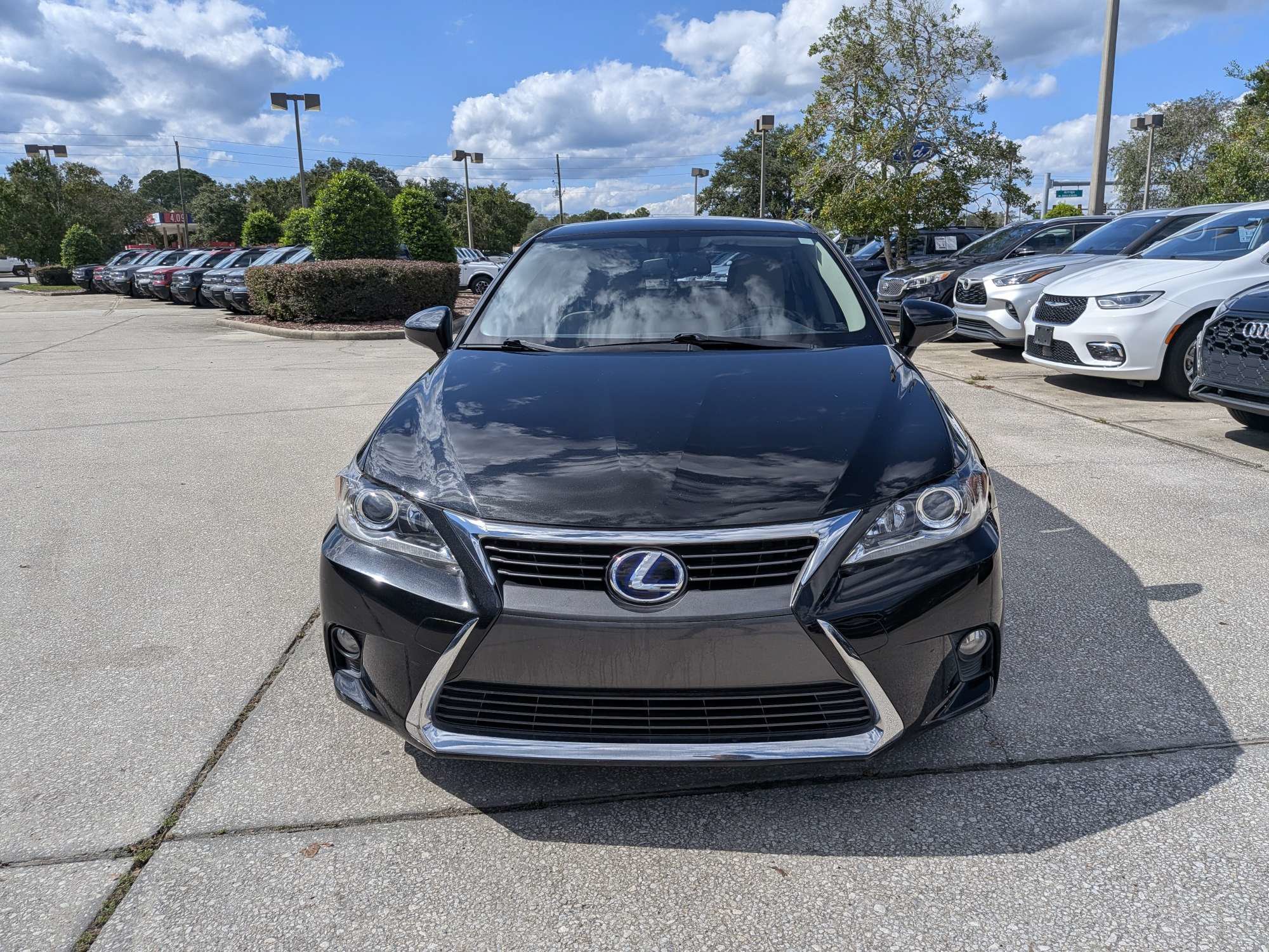 Used 2017 Lexus CT 200h w/ Accessory Package 2 FWD image 9