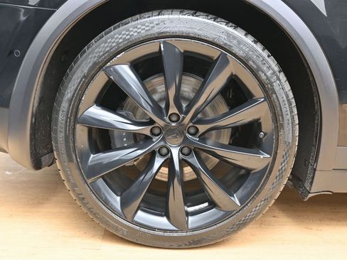 Used 2021 Tesla Model X Long Range image 12
