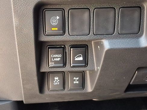 Used 2025 Nissan Frontier PRO-4X AWD/4WD image 26