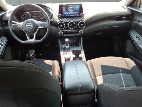 Used 2024 Nissan Sentra SV FWD image 9