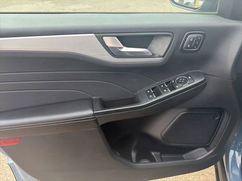 Used 2025 Ford Escape Platinum AWD/4WD image 20