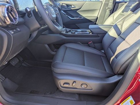 New 2026 Chevrolet Equinox LT w/ Convenience Package II image 11