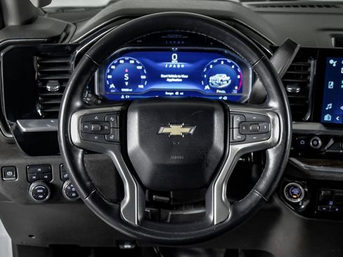 Used 2024 Chevrolet Silverado 3500 LT w/ Convenience Package image 17