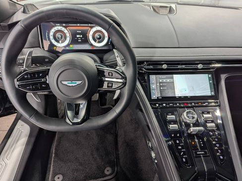 Used 2025 Aston Martin DB12 Coupe image 10