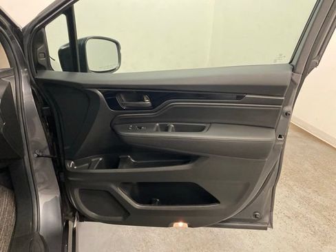 Certified 2025 Honda Odyssey Touring image 26