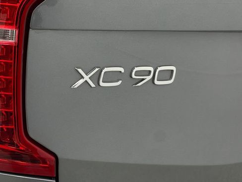 Used 2017 Volvo XC90 T6 Inscription w/ Vision Package image 40