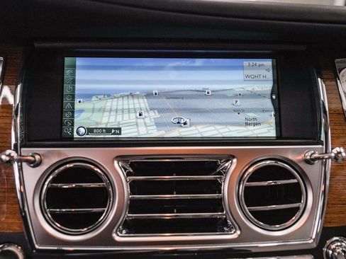 Used 2011 Rolls-Royce Ghost image 28