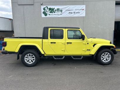 Used 2023 Jeep Gladiator Sport