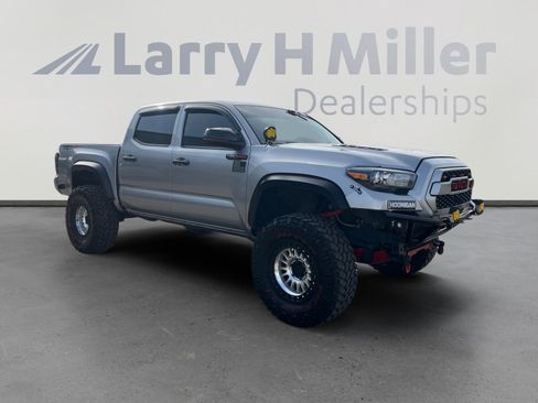 Used 2020 Toyota Tacoma 4x4 Double Cab image 7