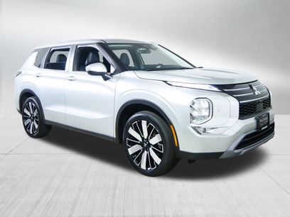 Used 2025 Mitsubishi Outlander SE