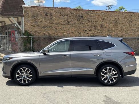 Used 2024 Acura MDX SH-AWD w/ Technology Package image 8