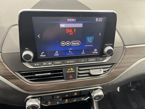 Used 2024 Nissan Altima 2.5 SV FWD image 18