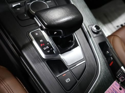 Used 2017 Audi A4 2.0T Premium w/ Convenience Package image 31