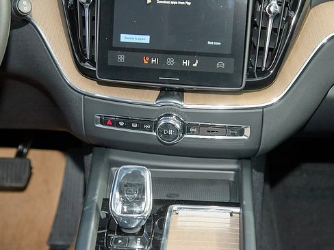 New 2026 Volvo XC60 B5 Plus w/ Climate Package image 27