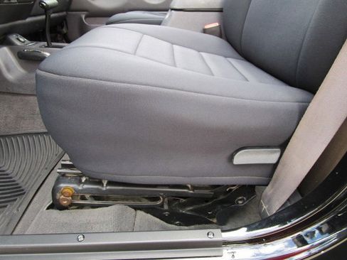 Used 2000 Jeep Wrangler Sport image 10