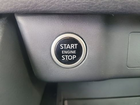 Used 2023 Nissan Rogue SV image 22