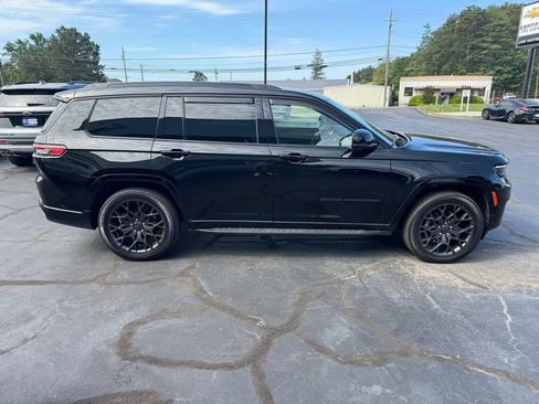 Used 2023 Jeep Grand Cherokee L Summit AWD/4WD image 9