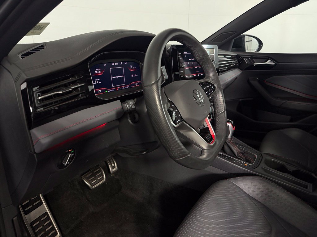 Used 2025 Volkswagen Jetta GLI Autobahn FWD image 11