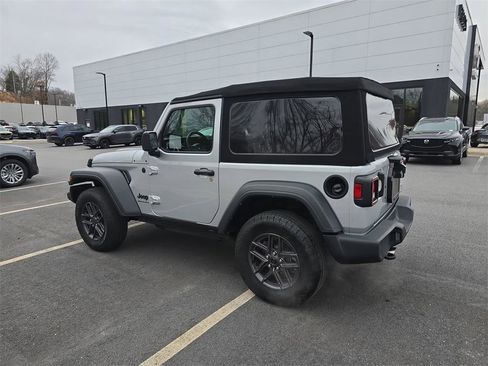 Used 2024 Jeep Wrangler Sport S image 6