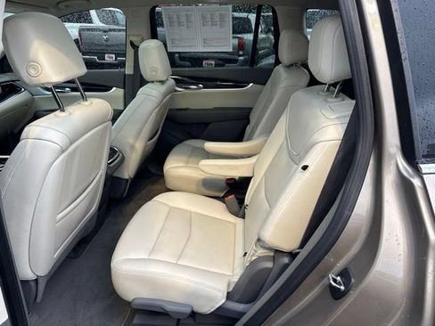 Certified 2023 Cadillac XT6 Premium Luxury w/ Technology Package AWD/4WD image 17